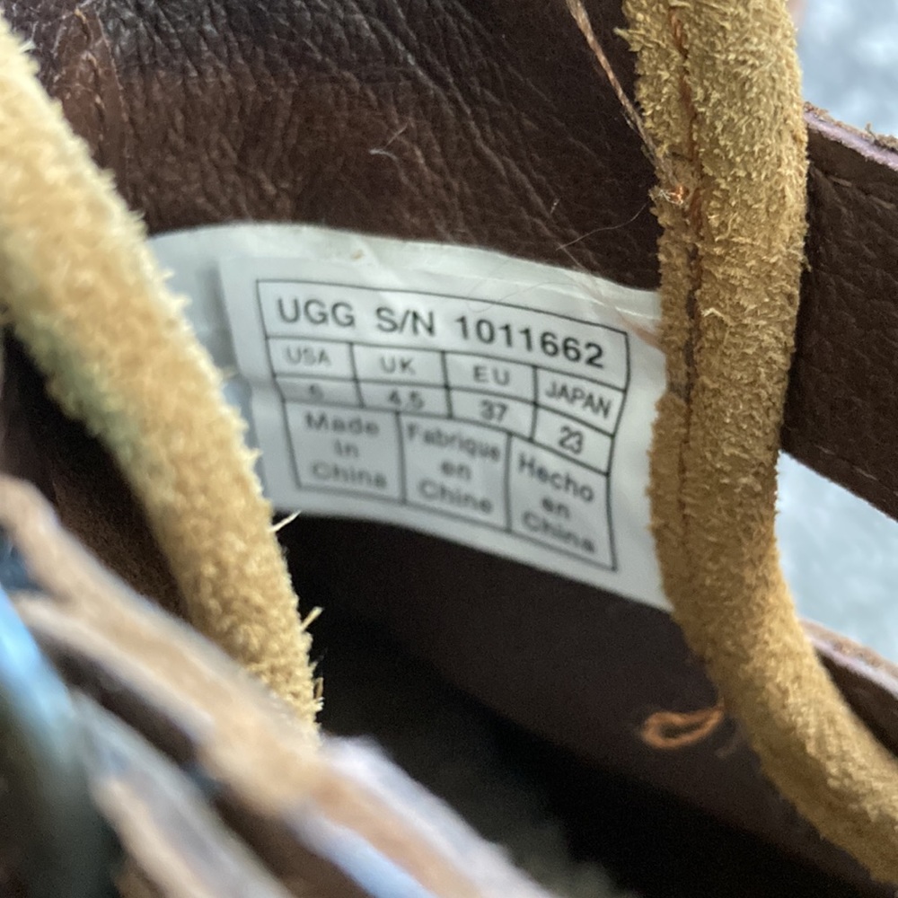Ugg boots women’s “patsy” size 6. Chestnut suede. Like new condition! - Picture 5 of 7